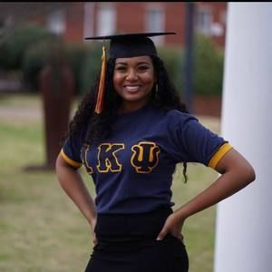 Meet your Posher, Eva